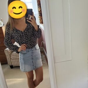 American Eagle Floral Top Size Medium